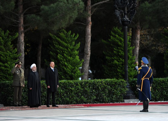 Baku hosts official welcome ceremony for Iran’s president (PHOTO)