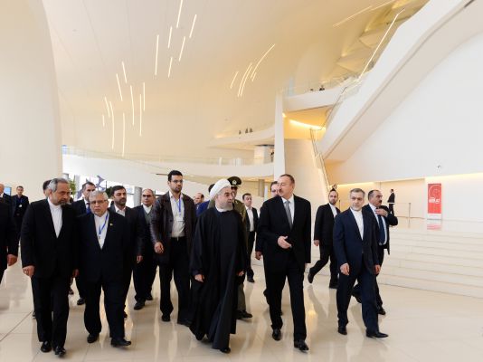 Президенты Азербайджана и Ирана приняли участие в бизнес-форуме в Баку (ФОТО)