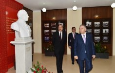 Президент Ильхам Алиев принял участие в открытии нового поселка, построенного в Гяндже для вынужденных переселенцев (ФОТО)