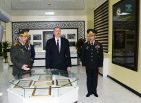 Президент Ильхам Алиев провел оперативное совещание в связи с ситуацией на линии фронта (ФОТО)