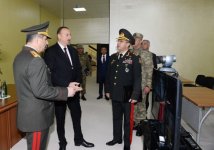 Президент Ильхам Алиев провел оперативное совещание в связи с ситуацией на линии фронта (ФОТО)