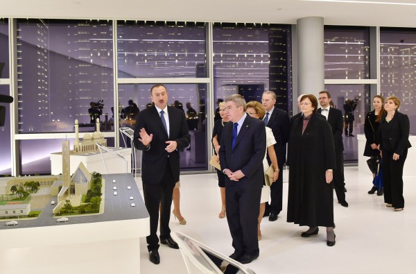 Президент Азербайджана и его супруга приняли участие в приеме в честь участников 43-й Генеральной Ассамблеи Европейского Олимпийского комитета (ФОТО)
