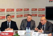 В АМИ Trend прошел «круглый стол» «Постсоветское пространство: цивилизационные аспекты современных кризисов и конфликтов» (ФОТО)