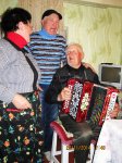 Мечты сбываются - тульская гармонь в руках ветерана из Гедабека...(ФОТО)