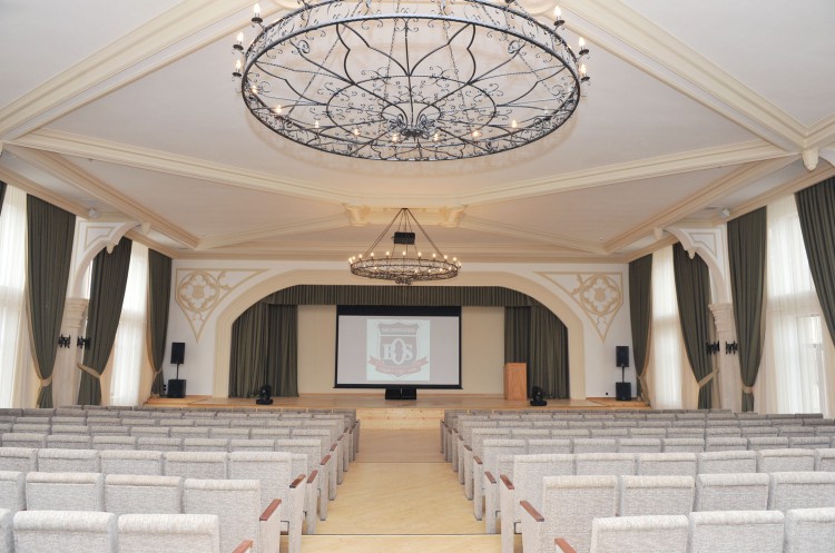 Azerbaijani president attends opening of new building of Baku-Oxford School (PHOTO)