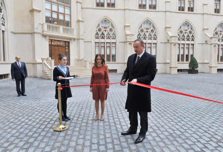 Azerbaijani president attends opening of new building of Baku-Oxford School (PHOTO)