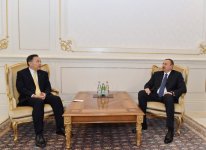 Президент Азербайджана принял верительные грамоты новоназначенных послов ряда стран (версия 2)