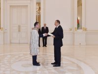 Президент Азербайджана принял верительные грамоты новоназначенных послов ряда стран (версия 2)