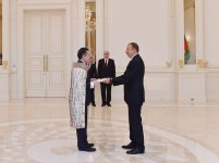 Президент Азербайджана принял верительные грамоты новоназначенных послов ряда стран (версия 2)