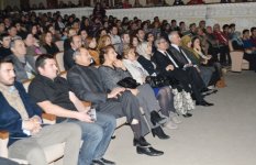 Турецкий театр представил в Баку премьеру спектакля  “Nereye” (ФОТО)