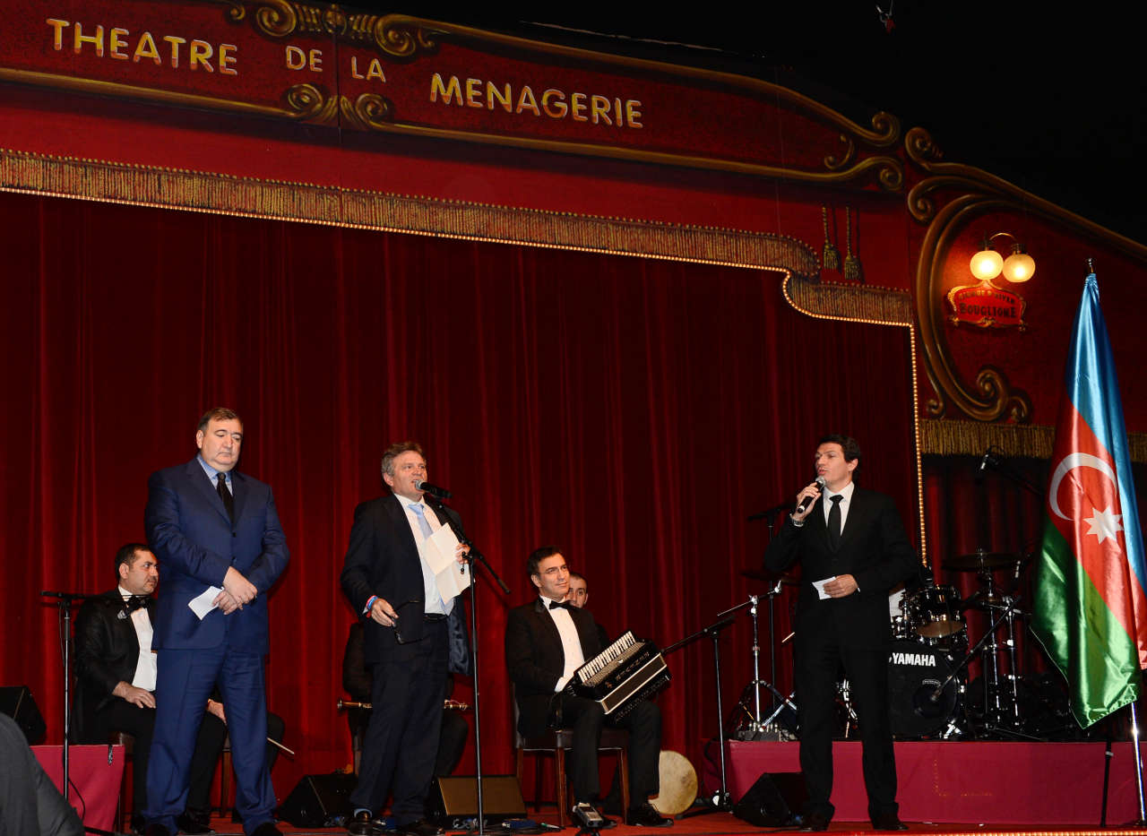 Mehriban Aliyeva attends France-Azerbaijan wrestling bout in Paris (PHOTO)