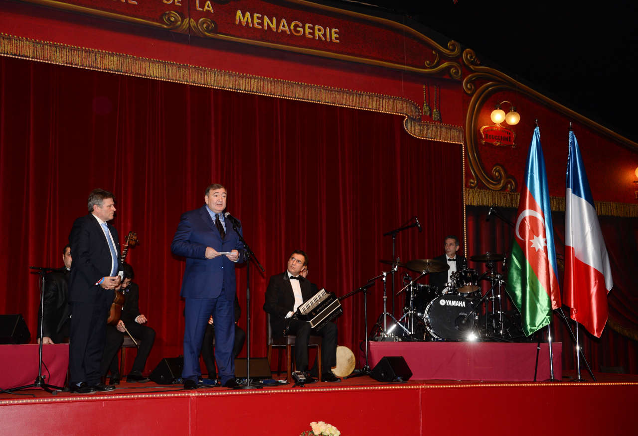 Mehriban Aliyeva attends France-Azerbaijan wrestling bout in Paris (PHOTO)