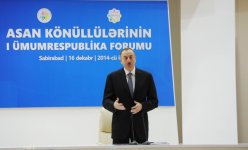 Azerbaijani president attends first All-Republican Forum of ASAN Volunteers (PHOTO)
