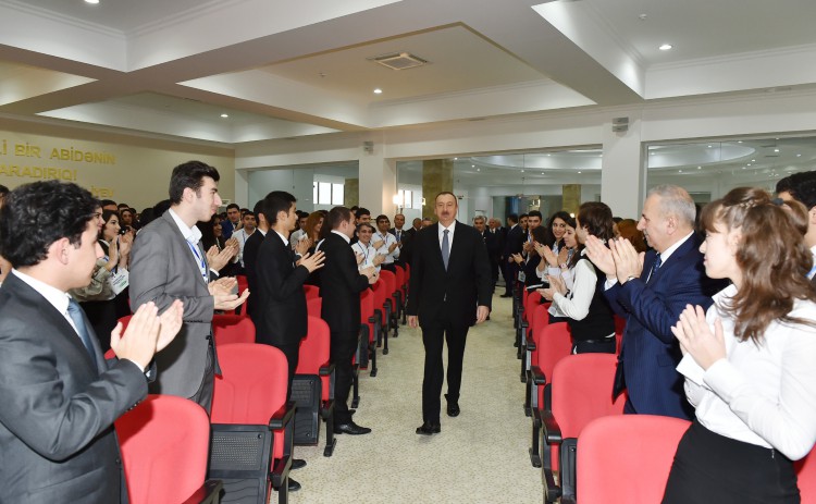 Azerbaijani president attends first All-Republican Forum of ASAN Volunteers (PHOTO)