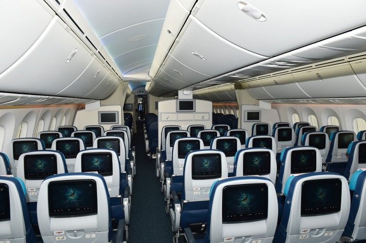 Президент Ильхам Алиев и его супруга осмотрели новый самолет "Boeing-787-8" Dreamliner (ФОТО)