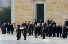Azerbaijani president visits tomb of Mustafa Kemal Ataturk