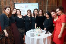 700 бакинских мам отметили свой первый день рождения (ФОТО)