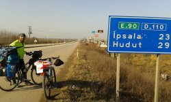 Известный велопутешественник Рамиль Зиядов доехал до Рима (ФОТО)