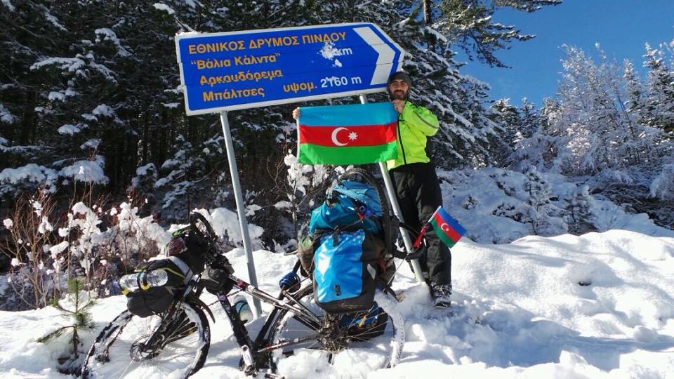Известный велопутешественник Рамиль Зиядов доехал до Рима (ФОТО)