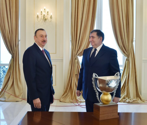 National Greco-Roman wrestling team meets Azerbaijani president after winning World Cup (PHOTO)