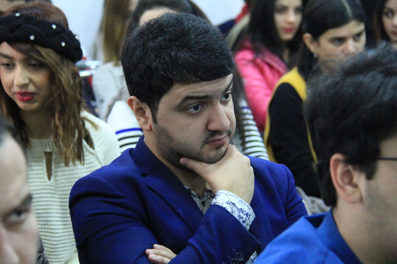 Юрий Альшиц проводит в Баку мастер – класс (ФОТО)