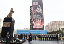 Президент Азербайджана принял участие в церемонии поминовения памяти жертв Ходжалинской трагедии (ФОТО)