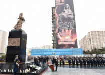 Президент Азербайджана принял участие в церемонии поминовения памяти жертв Ходжалинской трагедии (ФОТО)