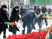 Azerbaijani public commemorates Khojaly genocide victims (PHOTO)