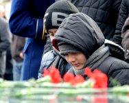 Azerbaijani public commemorates Khojaly genocide victims (PHOTO)