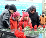 Azerbaijani public commemorates Khojaly genocide victims (PHOTO)