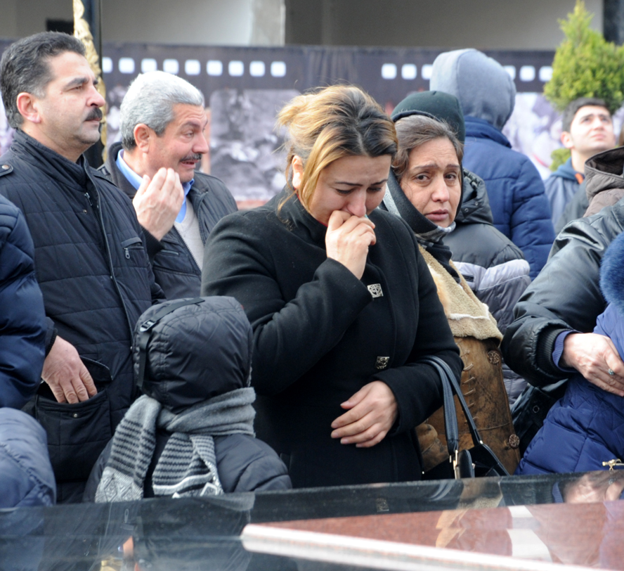 Azerbaijani public commemorates Khojaly genocide victims (PHOTO)