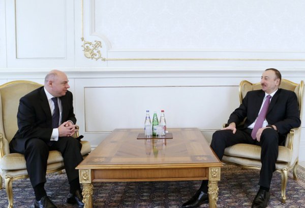 Ilham Aliyev receives credentials of newly-appointed Polish ambassador