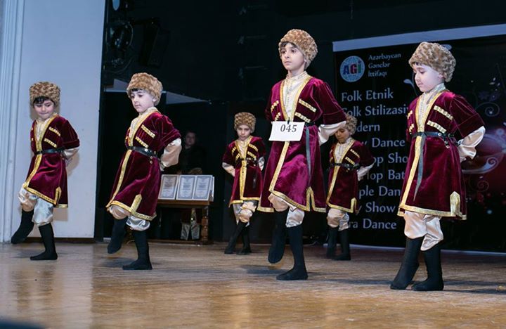 Грандиозное танцевальное шоу в Баку (ФОТО)