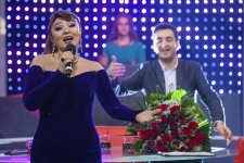 Назпери Досталиева назвала имена своих поклонников - популярных певцов  эстрады (ФОТО)
