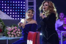 Назпери Досталиева назвала имена своих поклонников - популярных певцов  эстрады (ФОТО)