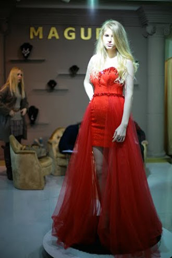 "Воинственная" коллекция Гюльшан Ибрагимовой - за кулисами "Baku Fashion Night 2015" (ФОТО)