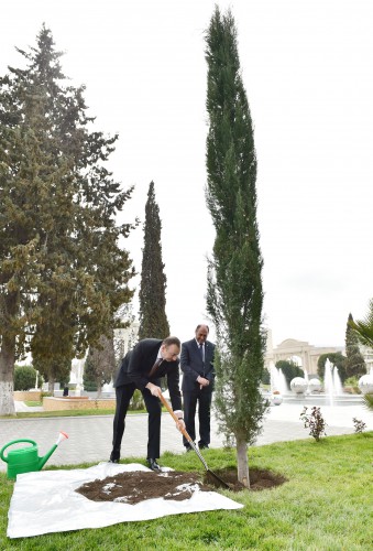 President Ilham Aliyev attends opening of park-boulevard named after Heydar Aliyev in Barda