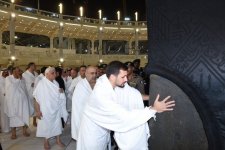Президент Азербайджана и его супруга совершили умру в Мекке (ФОТО)