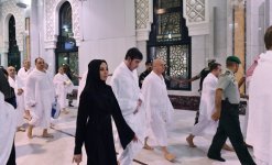 Президент Азербайджана и его супруга совершили умру в Мекке (ФОТО)