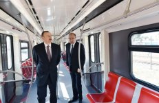 Президент Ильхам Алиев ознакомился с новыми поездами Бакинского метрополитена (ФОТО)