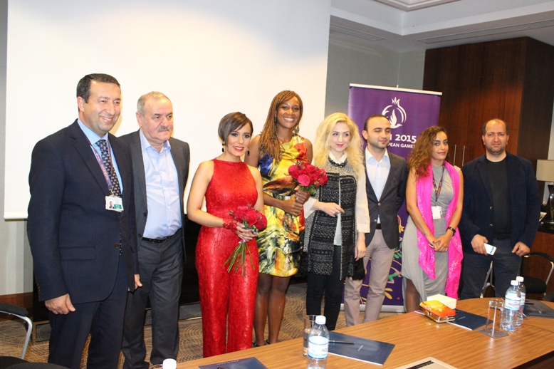 Тунзаля Агаева и Келли Джойс презентовали "Baku smiles", посвященный Евроиграм в Баку (ФОТО)