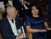 Быть самим собой – В Баку презентованы книги легендарного Анара Мамедханова (ФОТО)