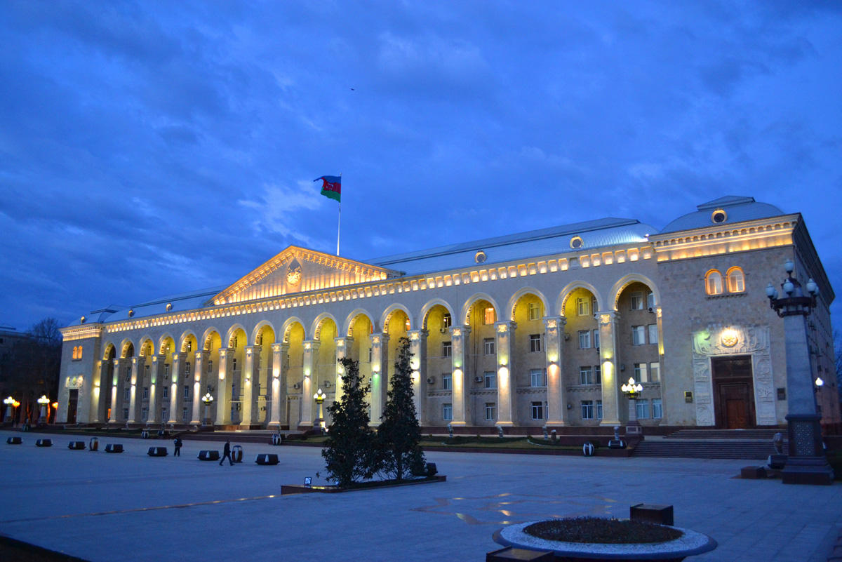 Гянджа: Из сегодняшней столицы в прежнюю (ФОТО)
