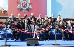 Президент Ильхам Алиев и его супруга приняли участие в праздничных мероприятиях в Москве по случаю 70-летия Победы (ФОТО)