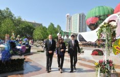 Azerbaijani president, his spouse attend Flower Festival (PHOTO)