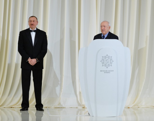 President Ilham Aliyev and his spouse attended a solemn ceremony to mark 92nd birthday anniversary of national leader Heydar Aliyev