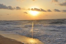 BAKU 2015: Sun, sea, beaches, waves and sunset (PHOTO)
