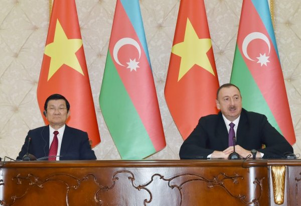 Presidents of Azerbaijan, Vietnam make joint statements for press