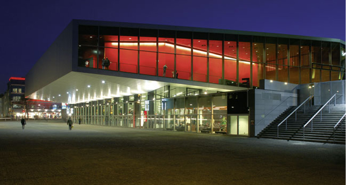 Сцена "Евровидения 2015" в Wiener Stadthalle – одежда ведущих, эко-кухня, пресс-центр (ФОТО)