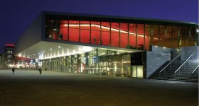 Сцена "Евровидения 2015" в Wiener Stadthalle – одежда ведущих, эко-кухня, пресс-центр (ФОТО)